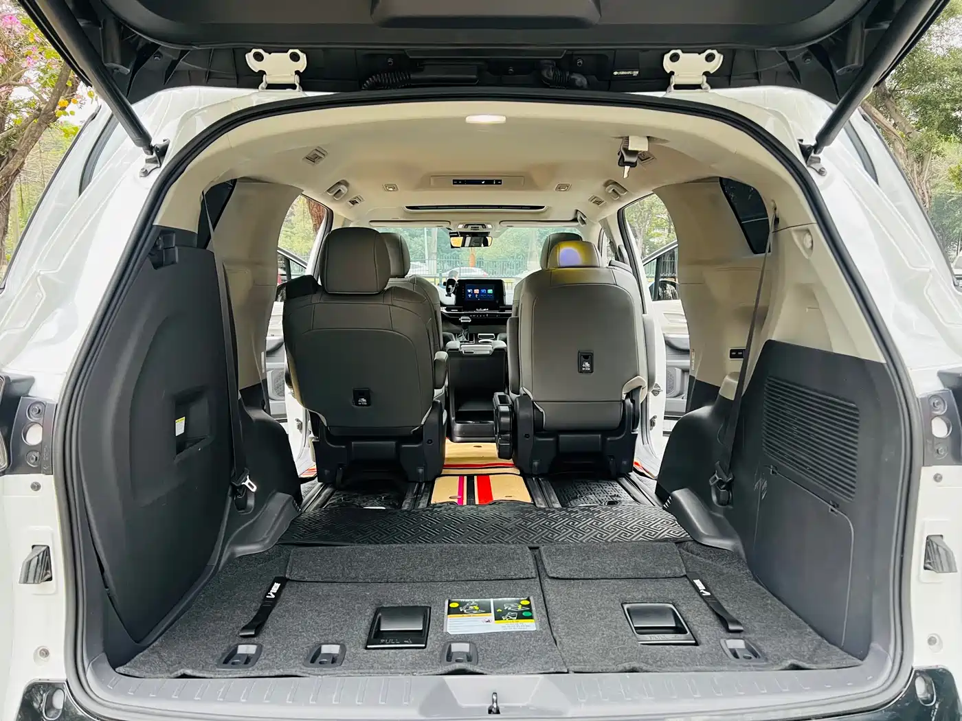 Toyota Sienna 2021 2.5L Hybrid Luxury Edition фото 20