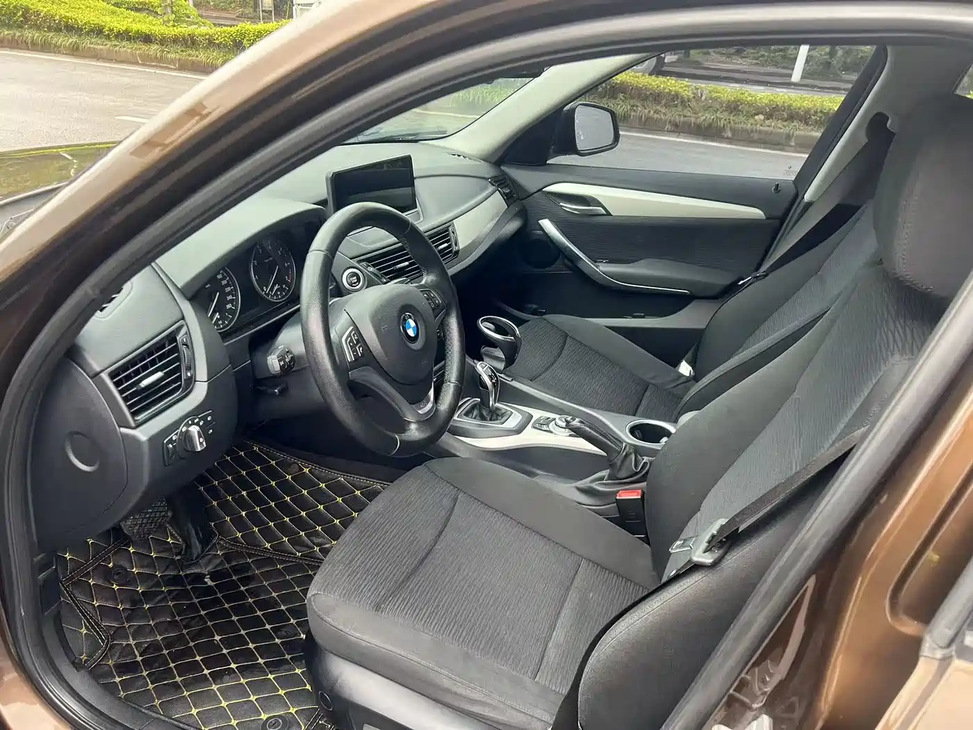 BMW X1 2014 sDrive18i Fashion Edition фото 7