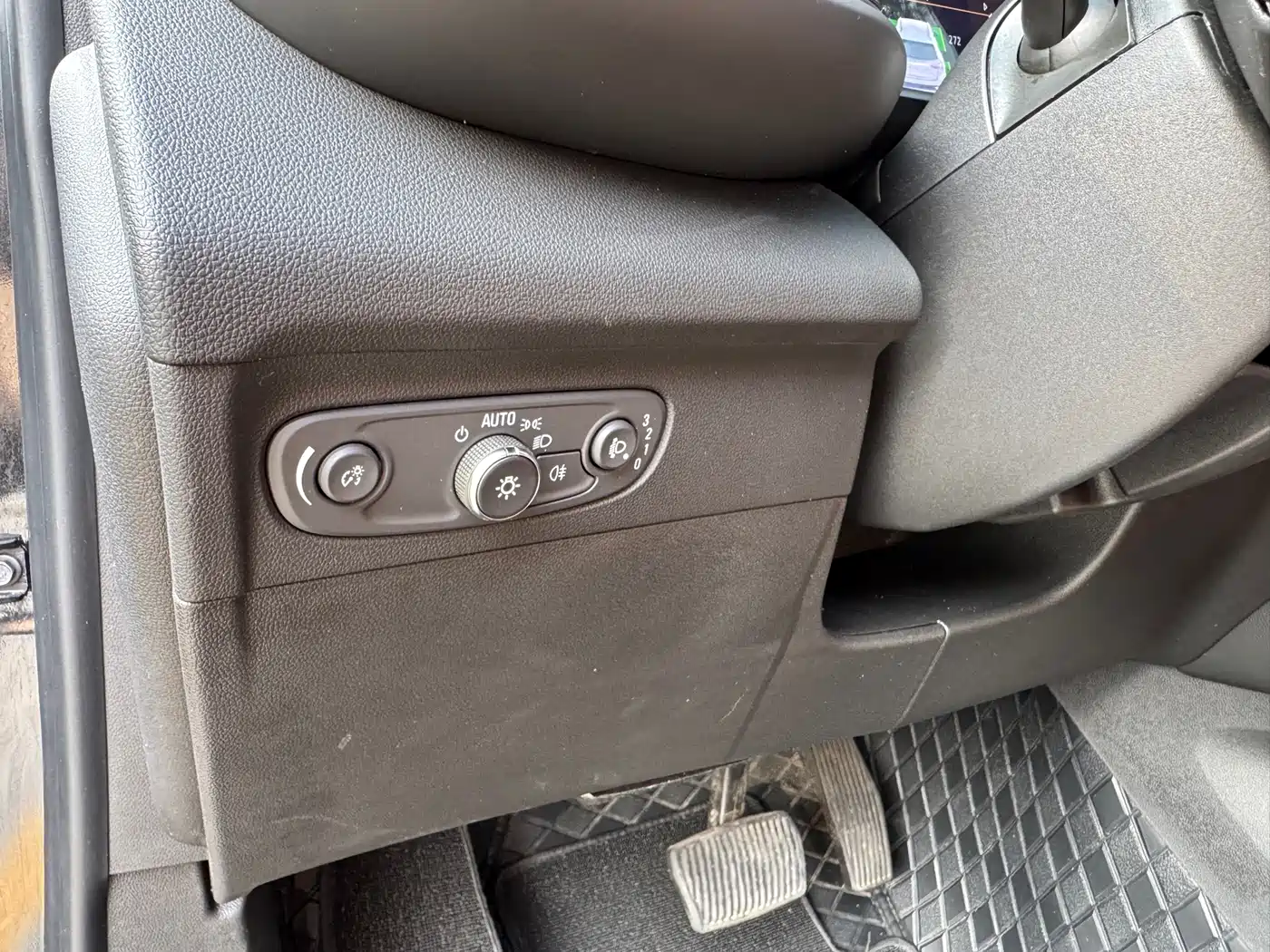 Buick Envision S 2020 2020 Enclave S 652T 2WD Luxury