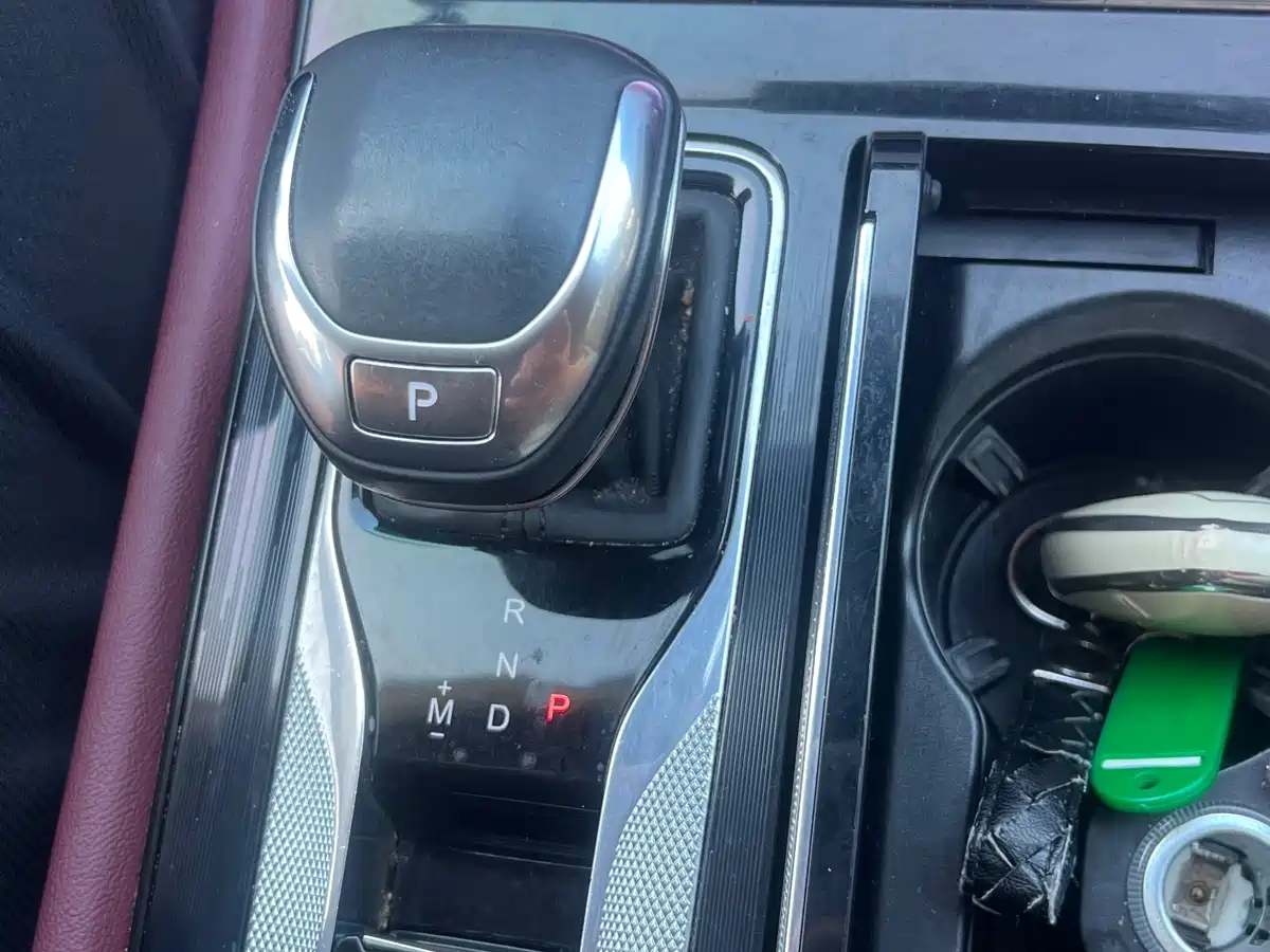 Hongqi H5 2023 1.5T DCT Smart Connect Joy Edition фото 7
