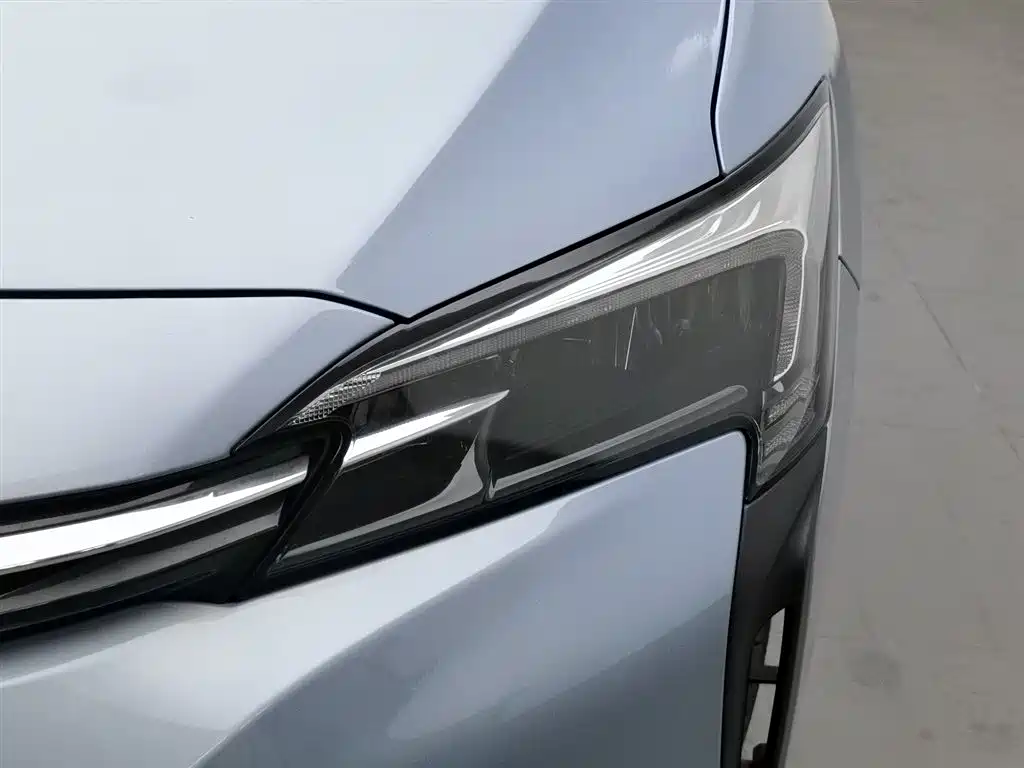 BUICK SLIGHTLY BLUE 6