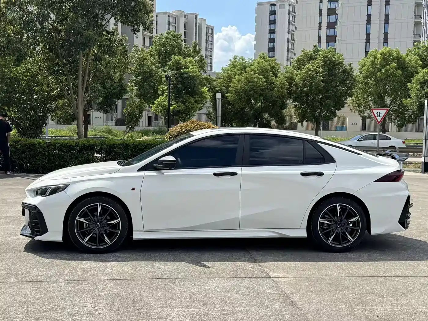 Фото 4 - GAC Trumpchi Trumpchi Emkoo