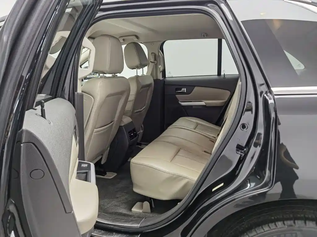 Ford Edge (Import) 2015 2012 2.0T Elite