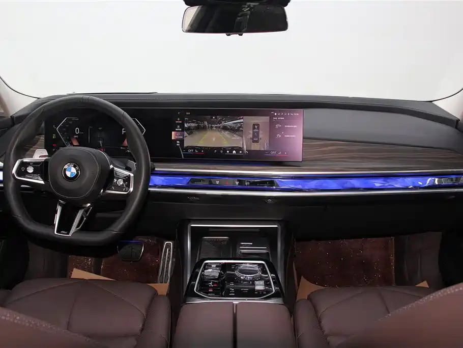 BMW 7 Series 2023 Model 740Li Leading M Sport Package фото 14