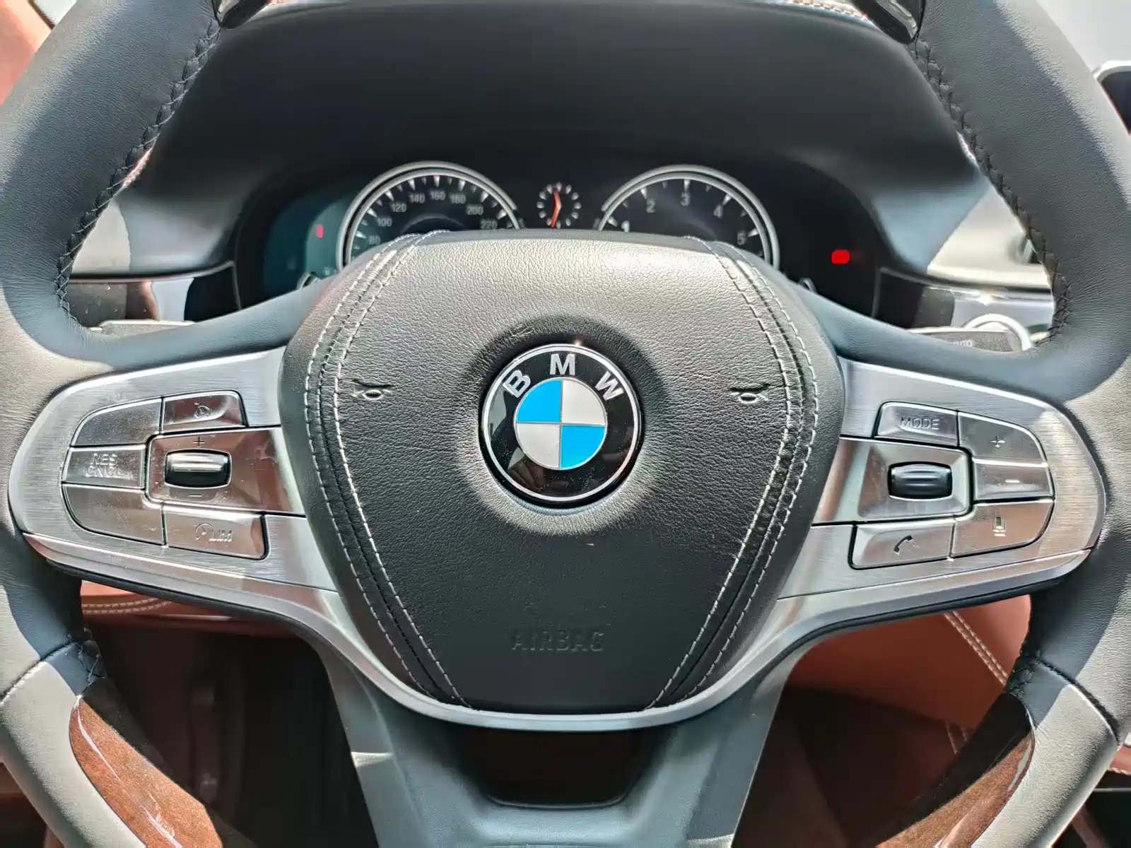 Photo 15 - BMW 7 Series