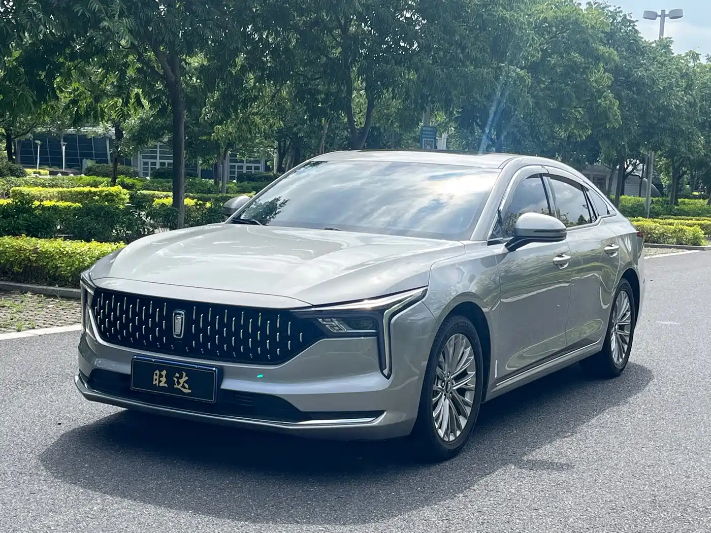 Besturn B70 2025 2025 Dragon Glory Edition 1.5T Deluxe