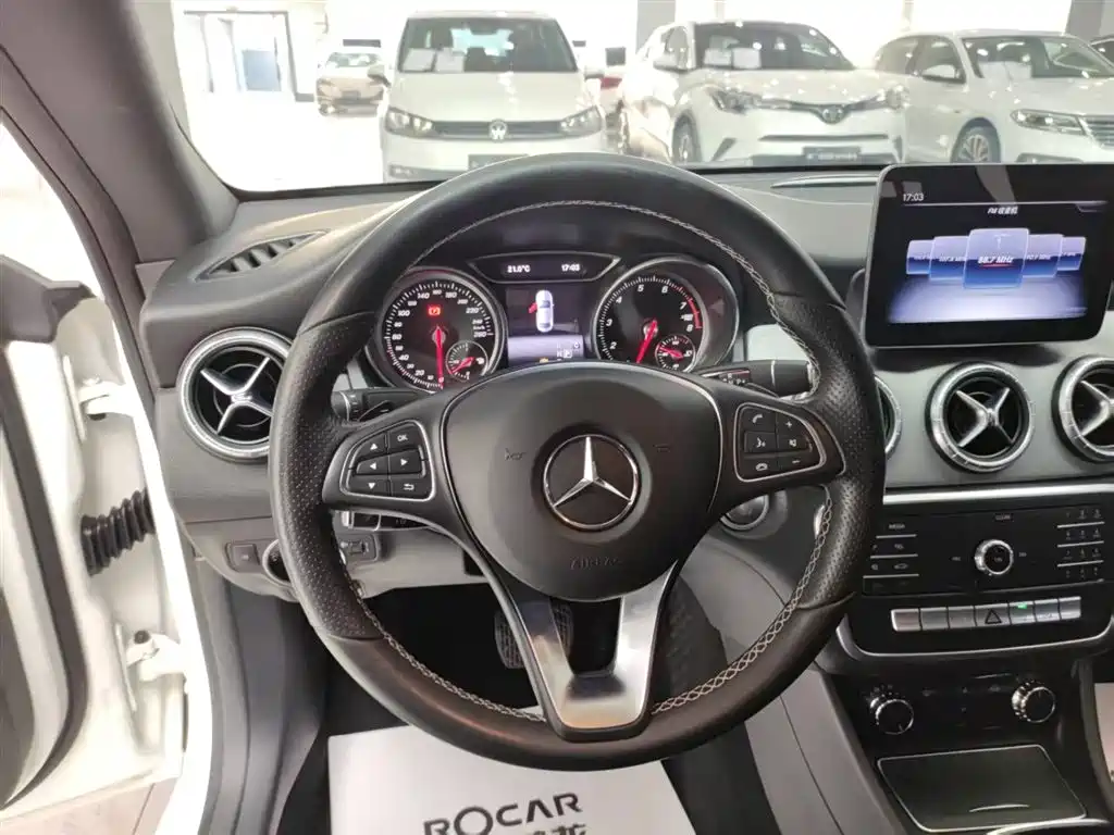 Mercedes-Benz CLA (Import) 2017 CLA 200 Dynamic фото 23