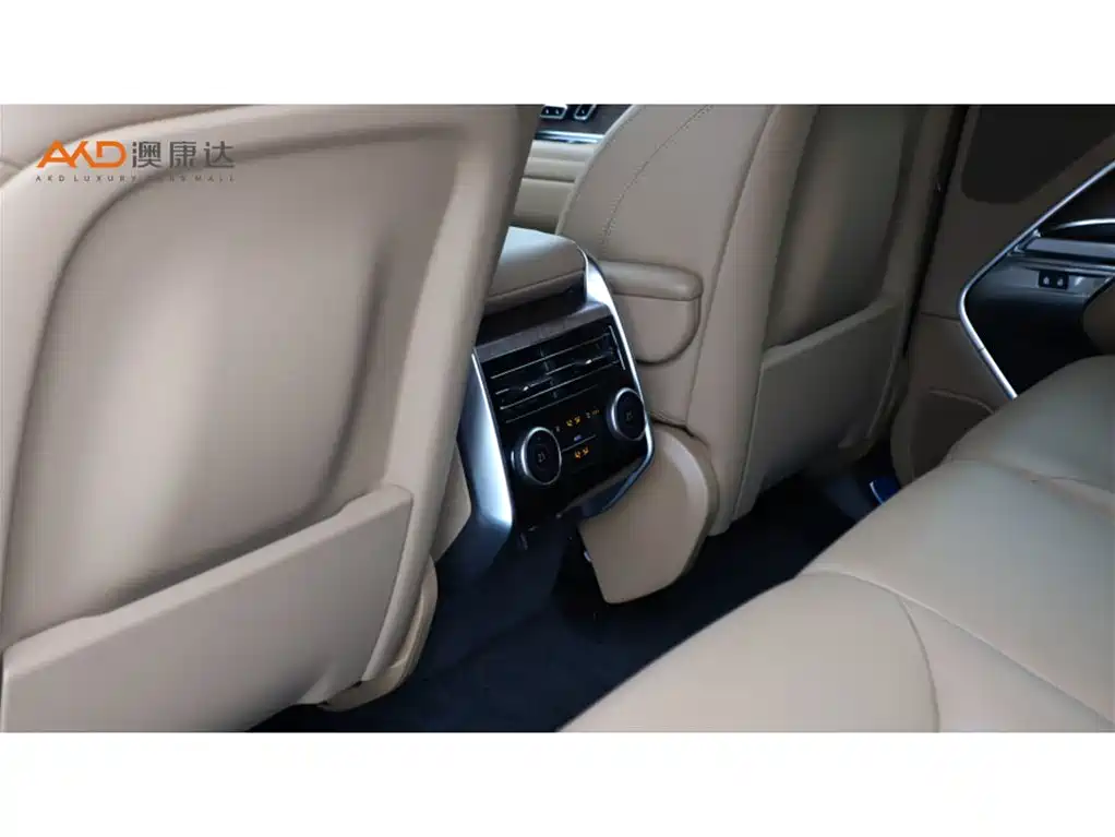 Land Rover Range Rover 2025 2025 3.0 L6 360PS Golden Age Edition