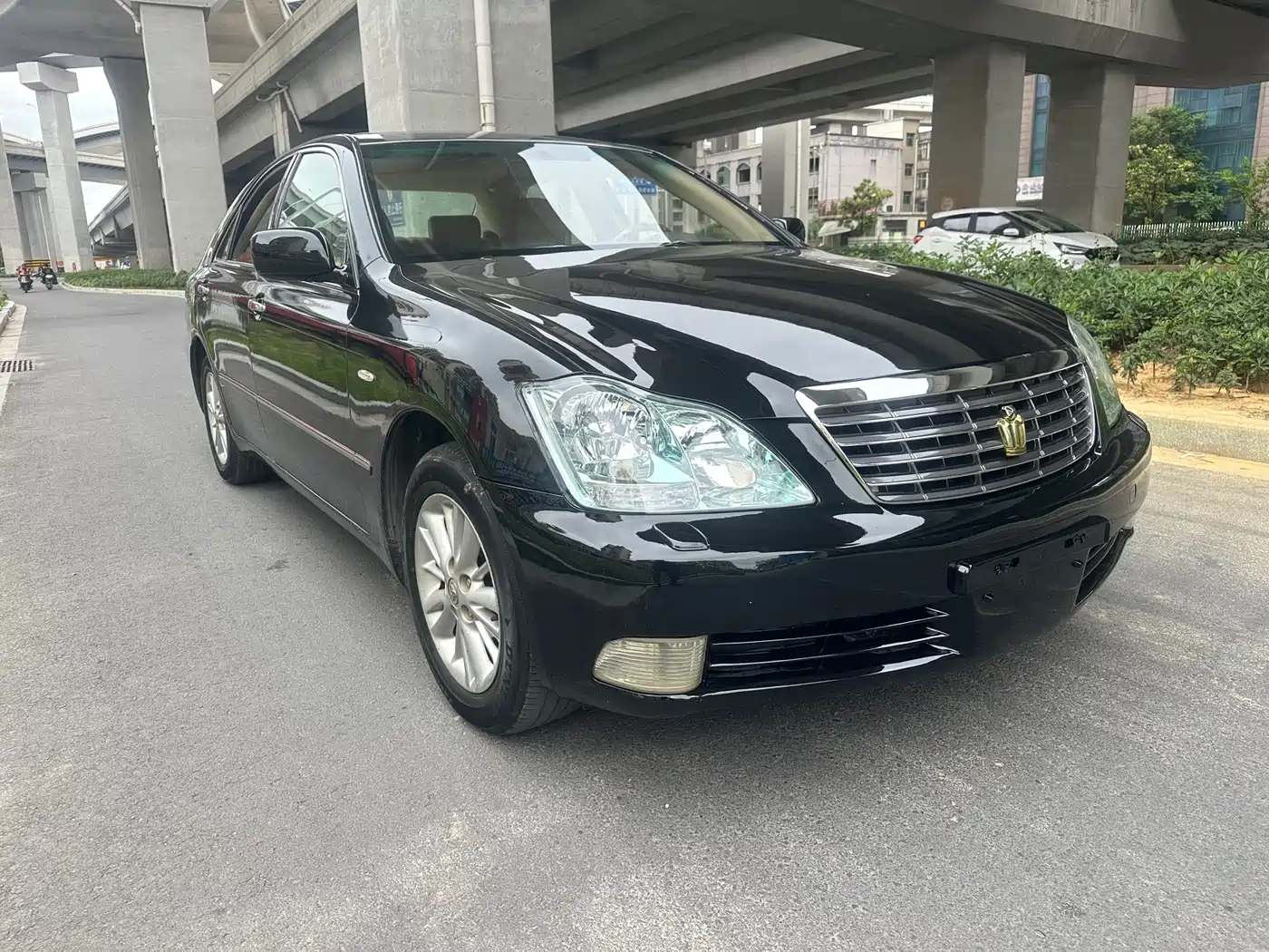 Toyota Crown 2008 2.5L 5th Anniversary Edition фото 3