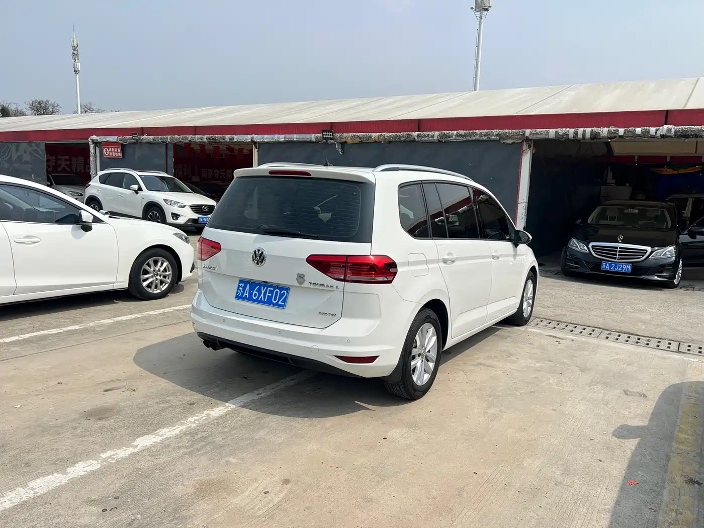 Volkswagen Touran 2016 Touran L 280TSI DSG Luxury фото 23
