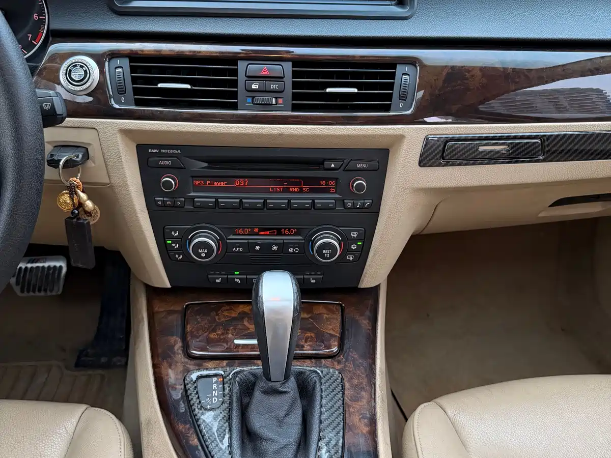Фото 15 - BMW 3 Series