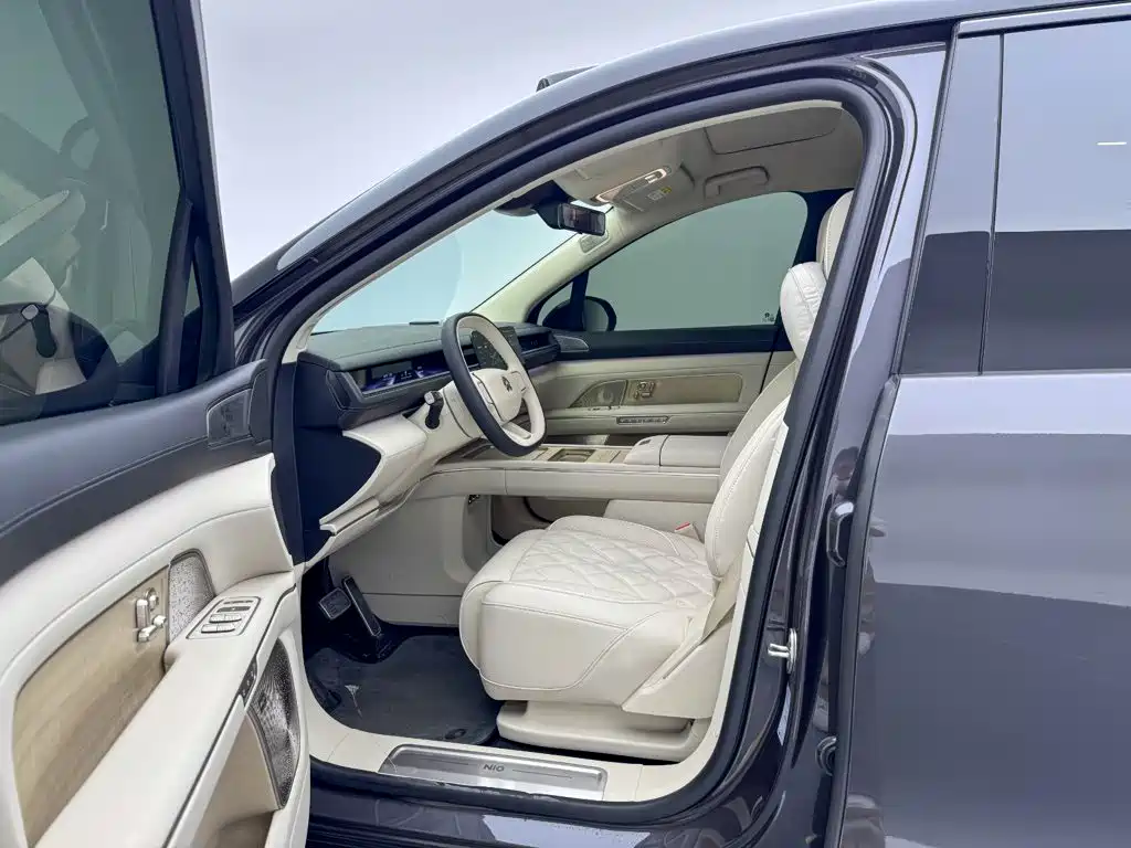 NIO ES8 2026 2025 Model 6-Seat Executive Luxury Edition