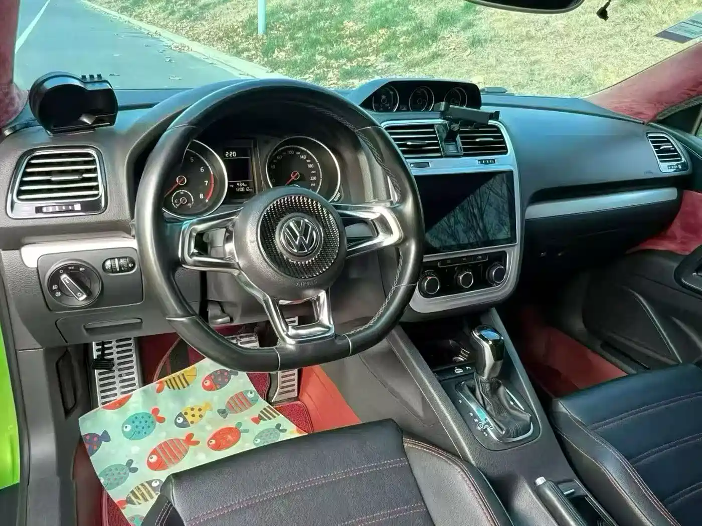 Volkswagen Scirocco 2015 1.4TSI Trend Edition фото 3
