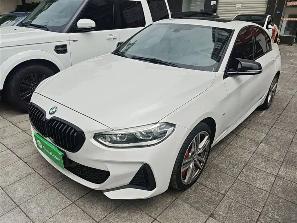 BMW 1 Series 2019 120i Leading M Sport Package фото 2