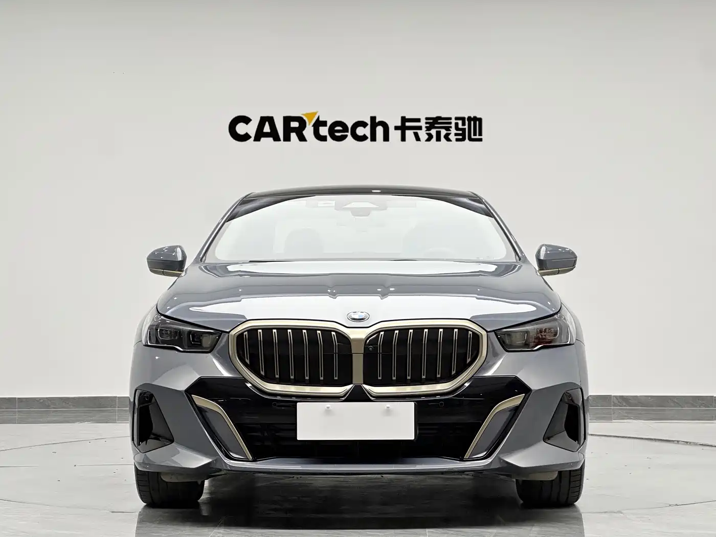 BMW 5 Series 2024 530Li Leading M Sport Package фото 2