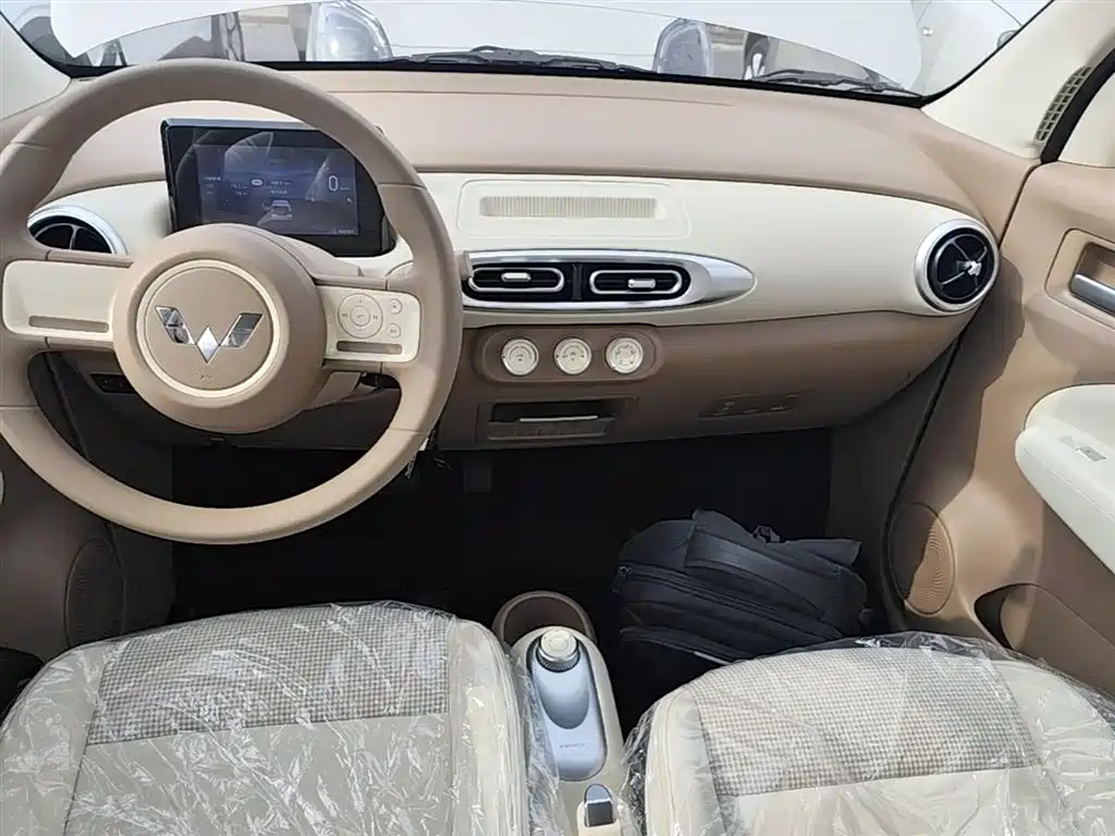 Wuling Motors Hongguang MINIEV 2026 2025 4-Door Advanced