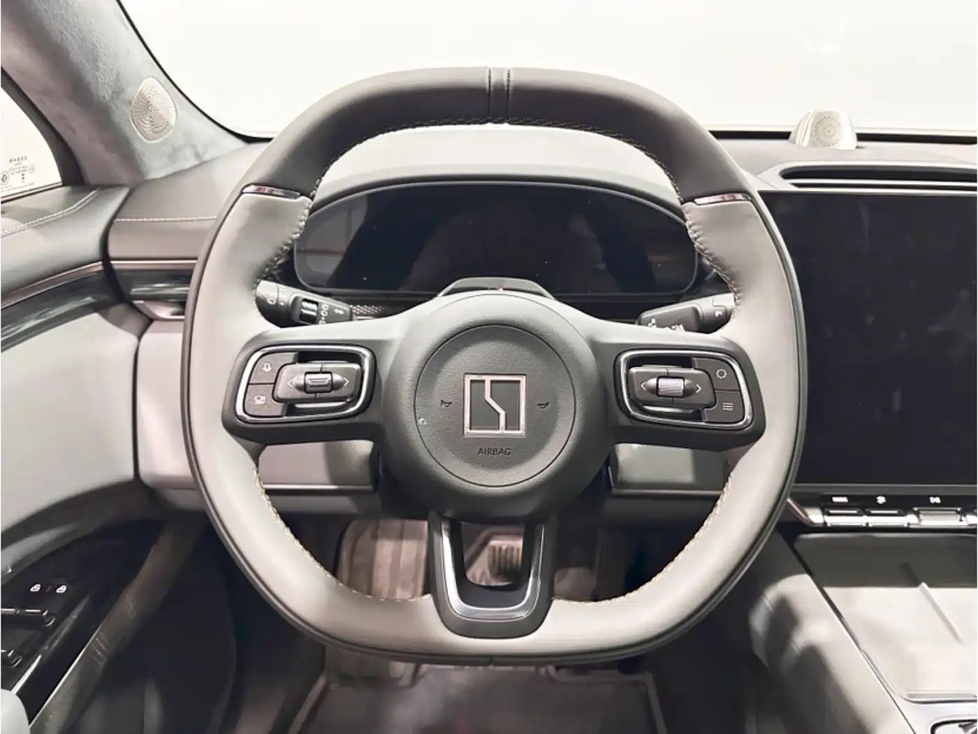 Zeekr 7X 2026 Model 103kWh Long Range RWD Intelligent Driving Edition фото 9