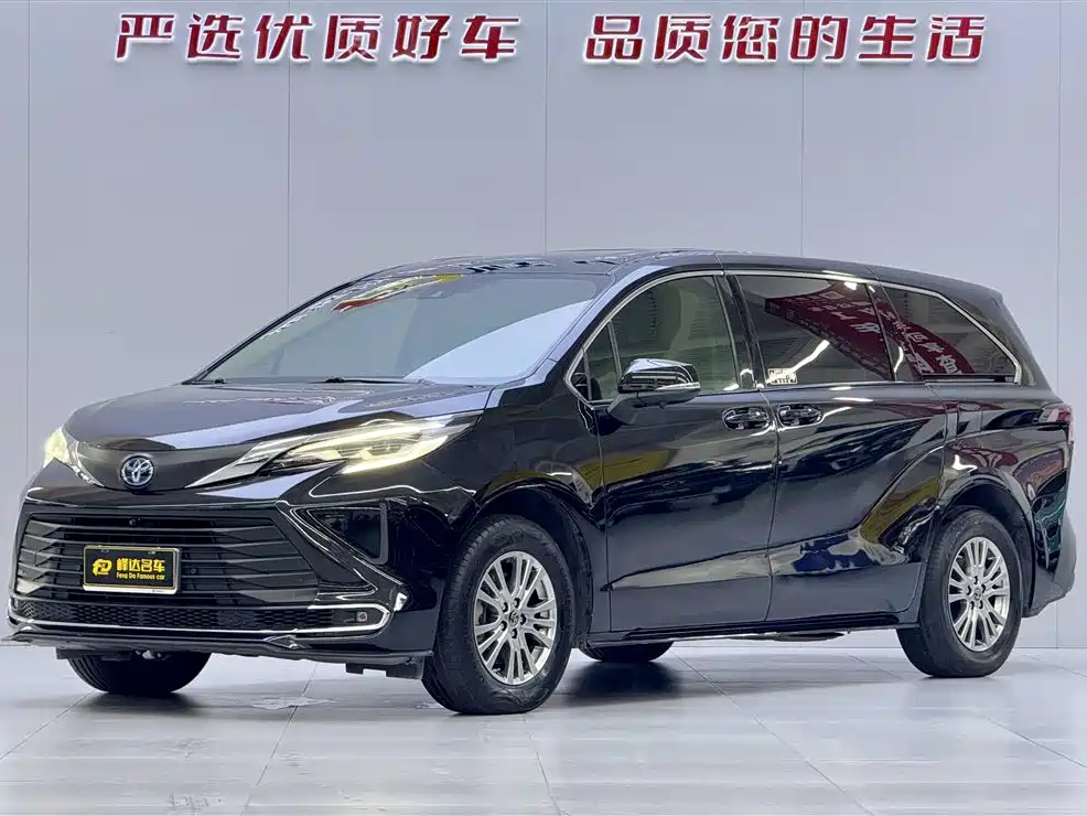 Toyota Sienna 2023 2.5L Hybrid Comfort Edition