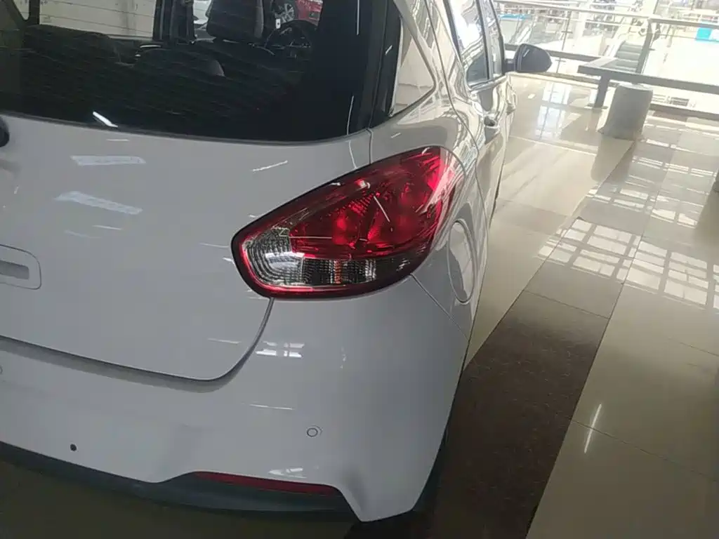 Baojun 310 2018 2017 1.5L Auto Luxury