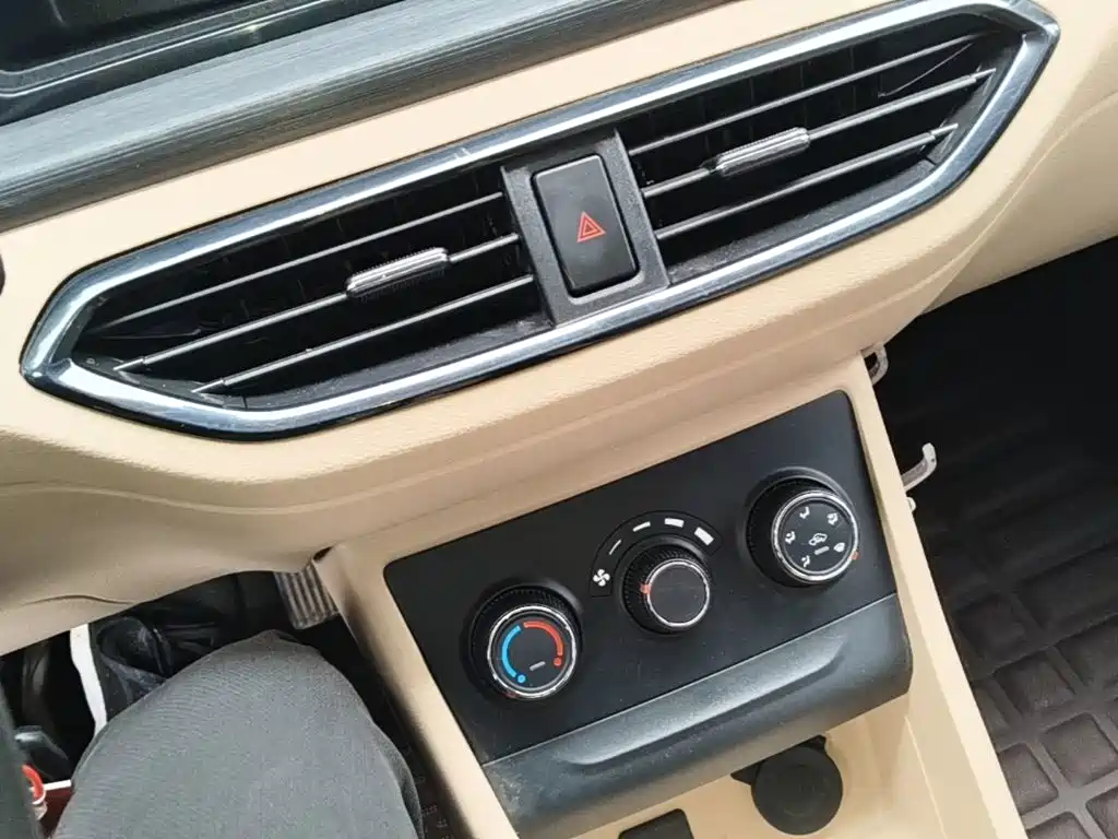 Changan Kuayue Kuayuexing V3 2024 2023 1.3L Gasoline Enjoyment 5-seater Passenger Van