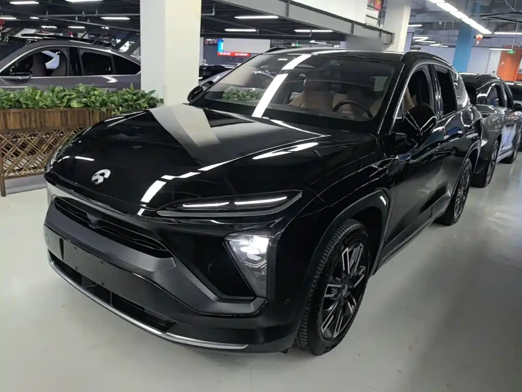 Фото 1 - NIO ES6