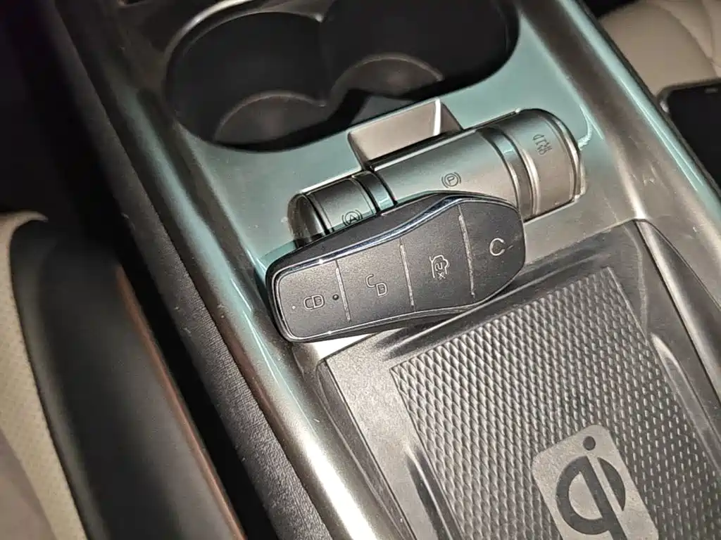 Photo 9 - BYD Dolphin