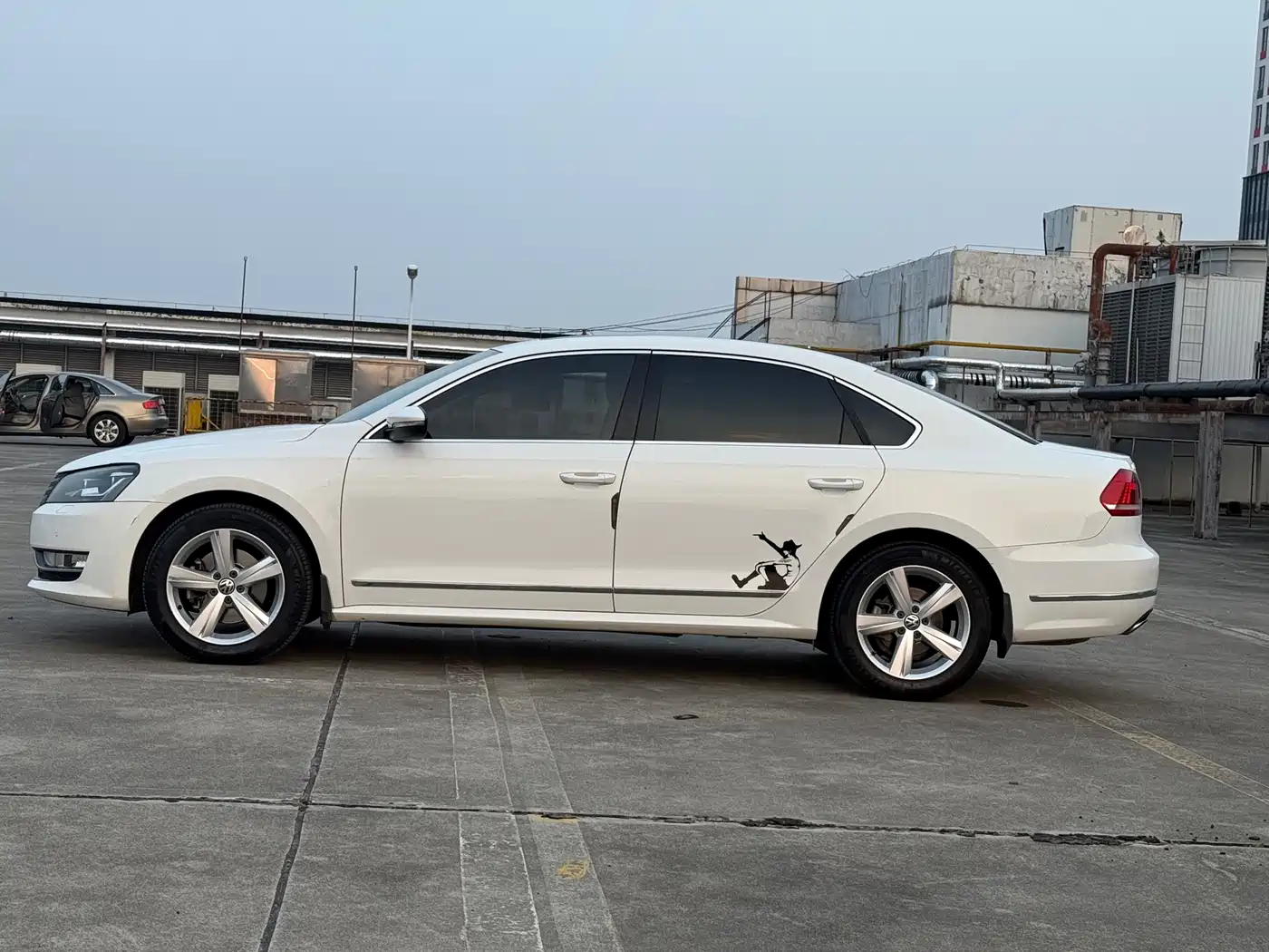 Volkswagen Passat 2014 1.8TSI DSG Executive Edition фото 7