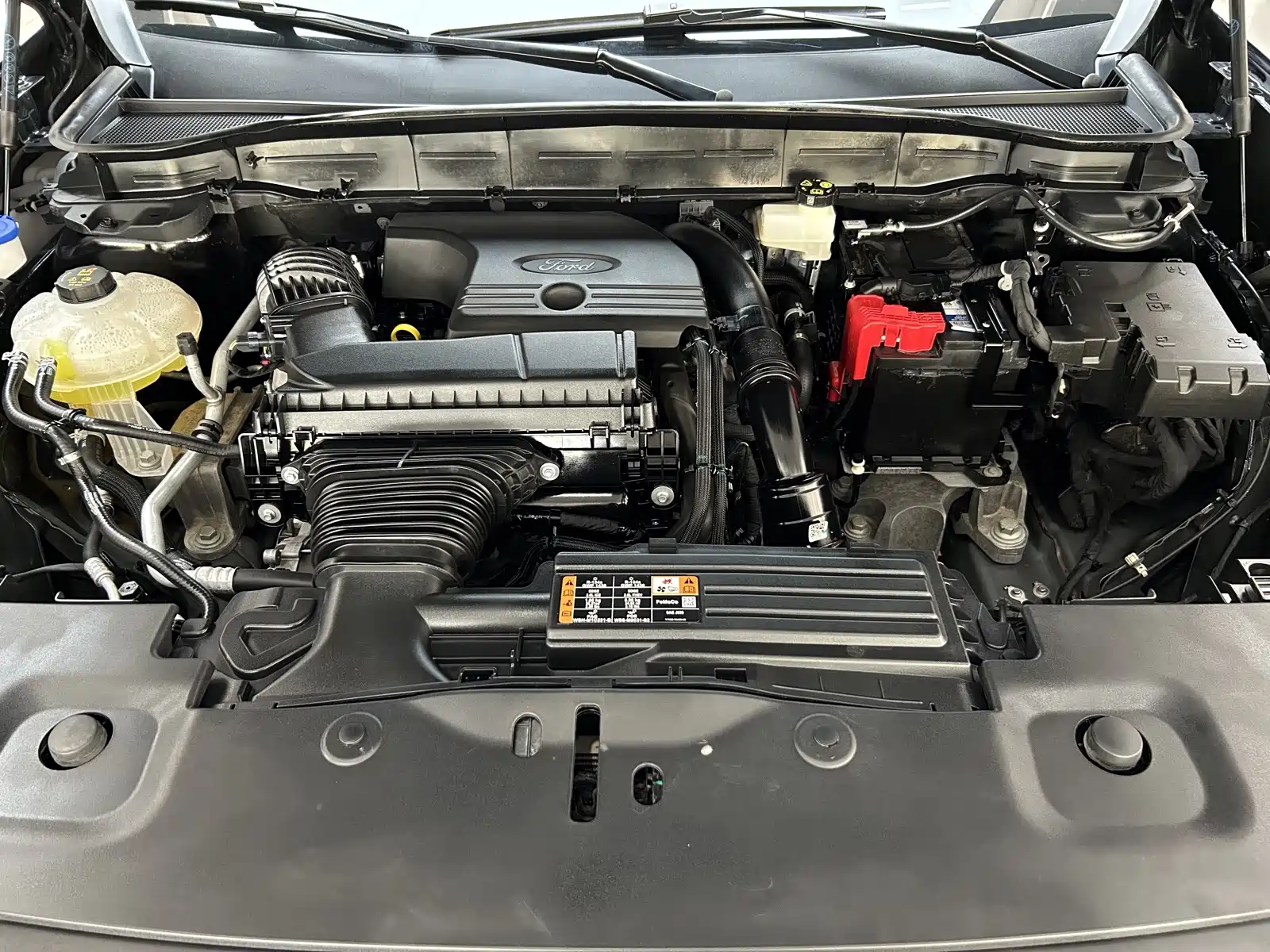 Фото 9 - Ford Edge