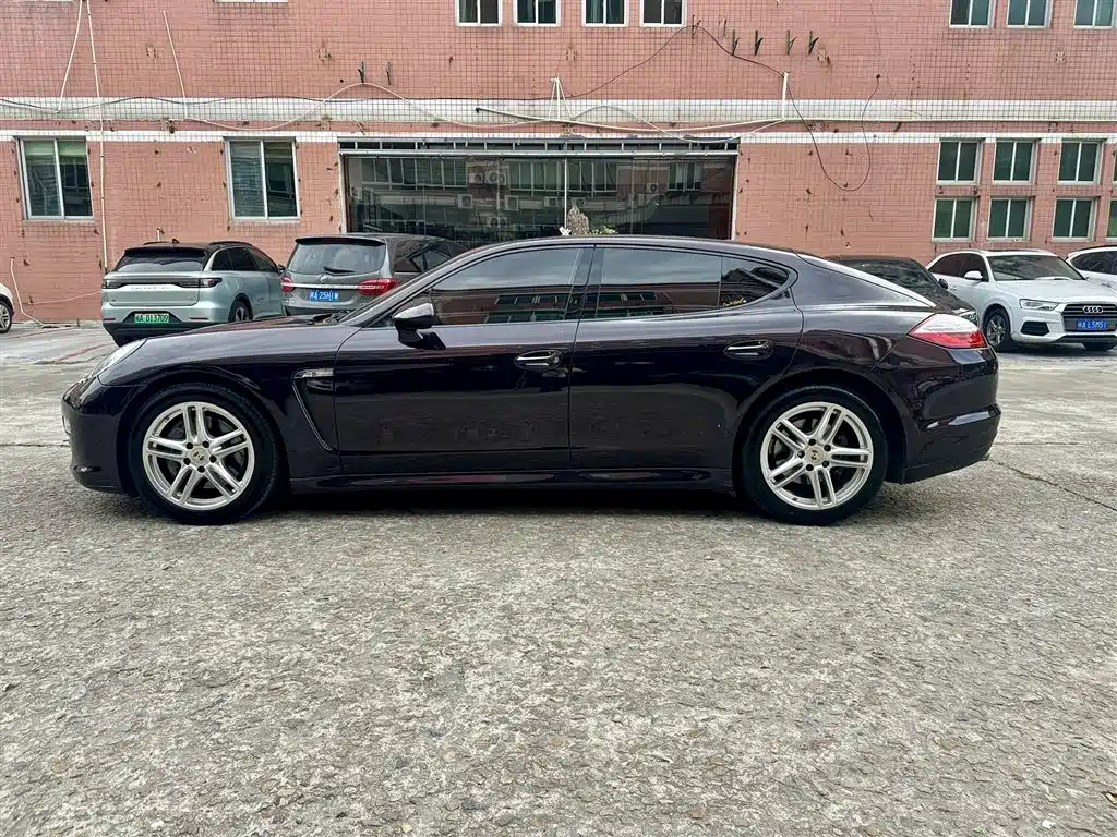 Porsche Panamera 2013 Panamera Platinum Edition 3.6L фото 5