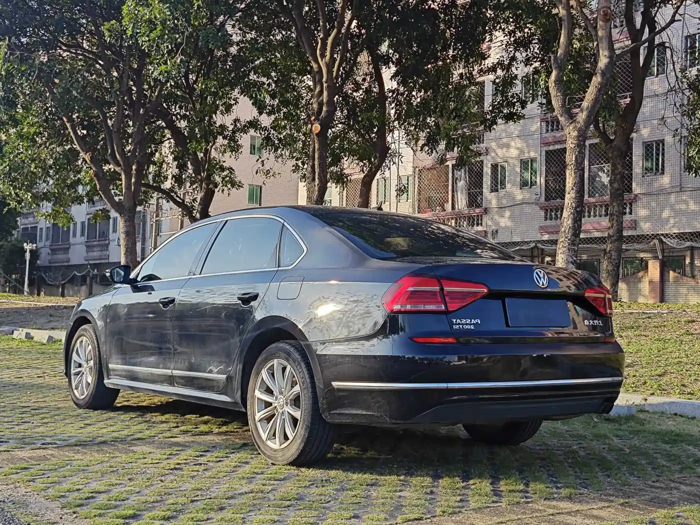 Volkswagen Passat 2017 280TSI DSG Prestige фото 7