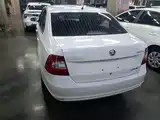 Фото 6 - Škoda Rapid