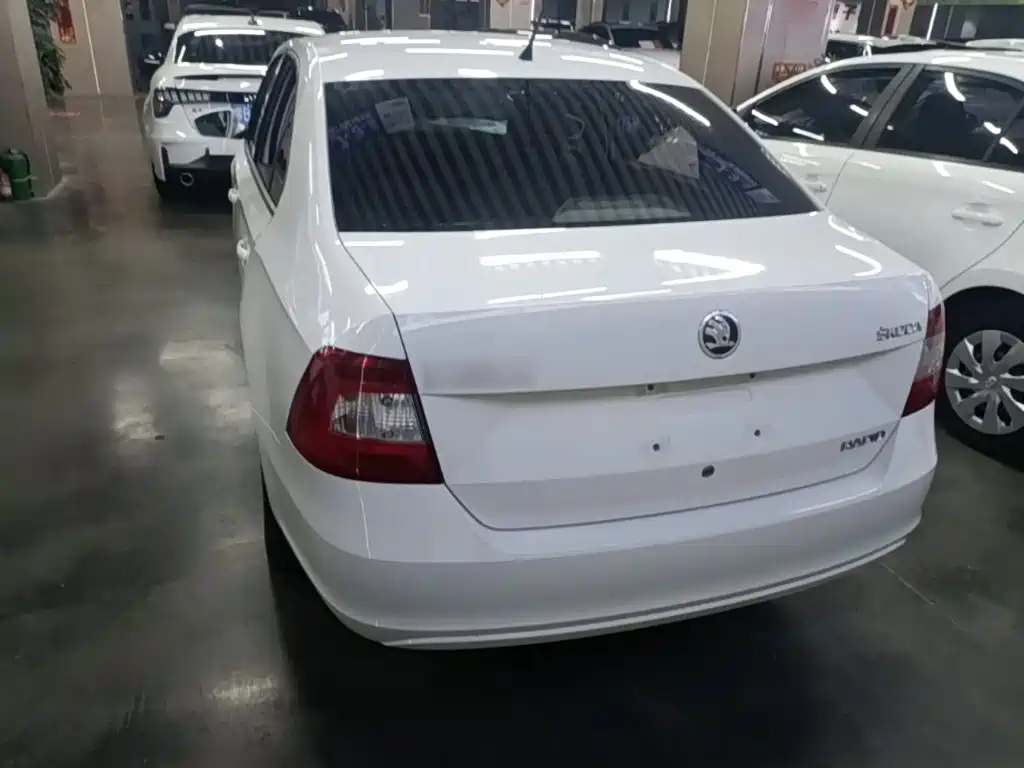 Фото 6 - Škoda Rapid