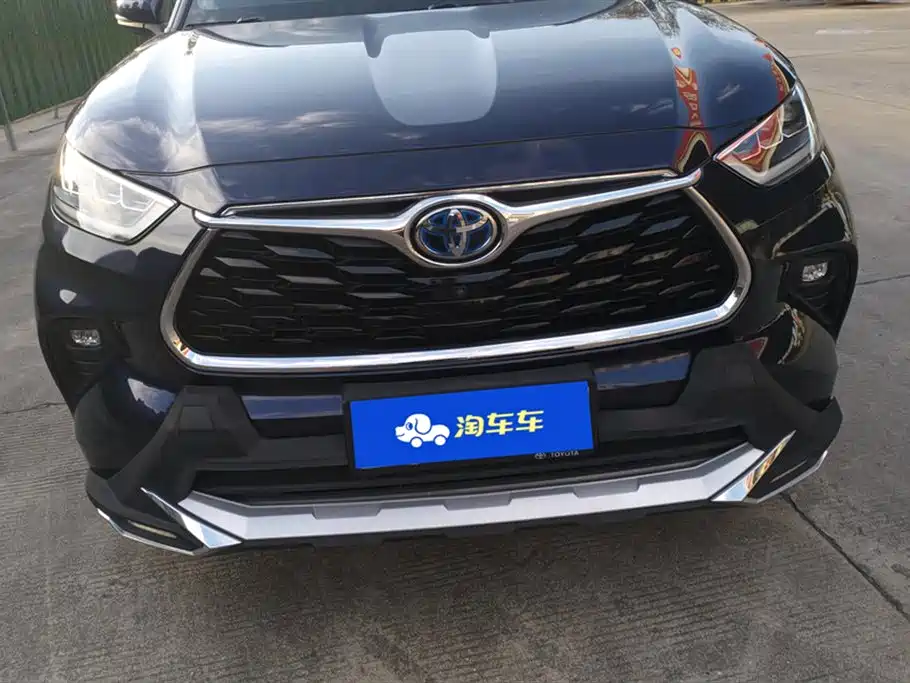 Toyota Highlander 2022 Dual Engine 2.5L 4WD Supreme Edition 7-Seater фото 2