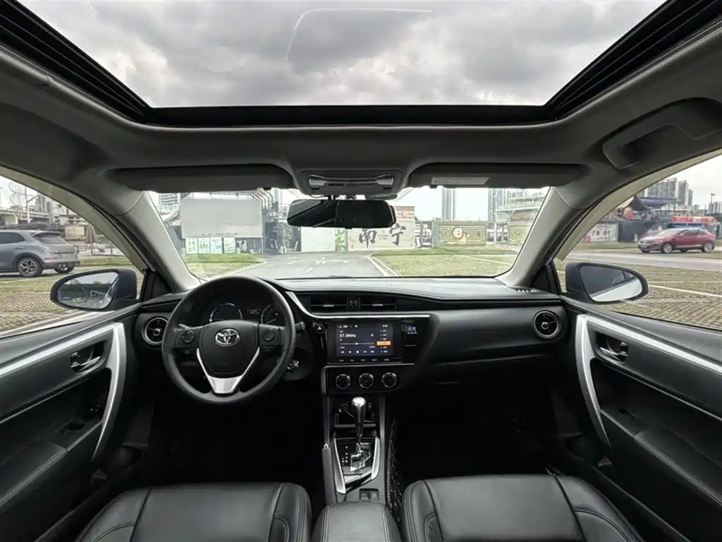 Toyota Corolla 2017 Facelift 1.2T S-CVT GL-i фото 12