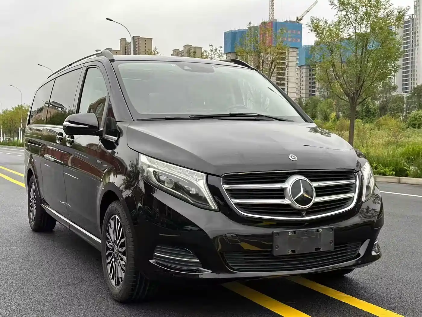 Mercedes-Benz V-Class 2018 V 260 L Premium Long Version China V фото 3