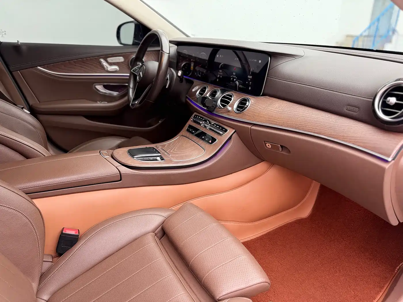 Mercedes-Benz E-Class 2022 E 300 L Fashion фото 23