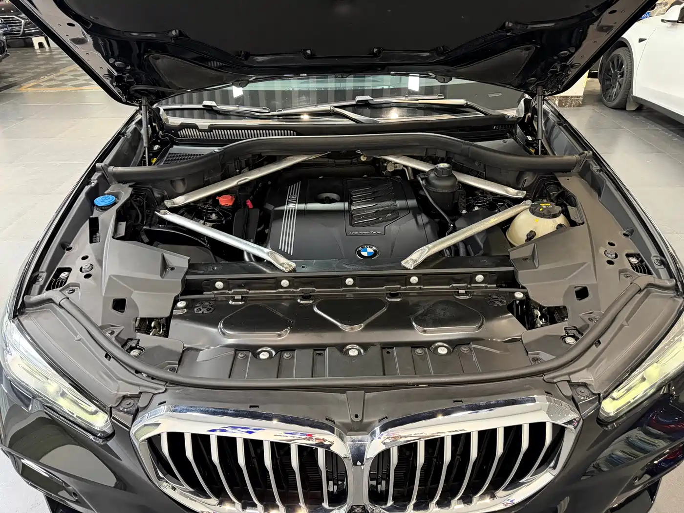 BMW X5 (Import) 2020 xDrive40i M Sport Package фото 15