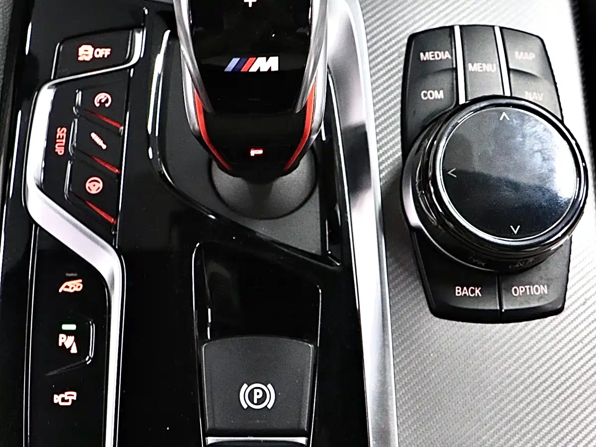 BMW M5 2018 M5 фото 21