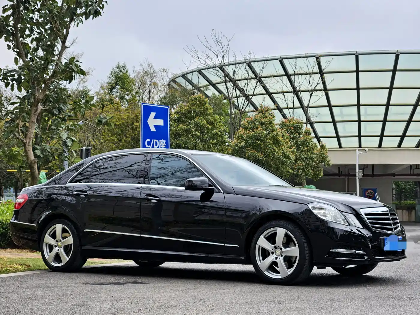 Mercedes-Benz E-Class 2012 E 260 L CGI Fashion Model фото 3