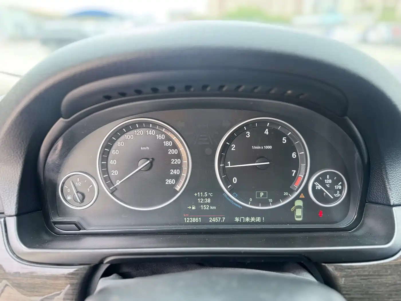 BMW 5 Series 2014 525Li Luxury Design Package фото 13