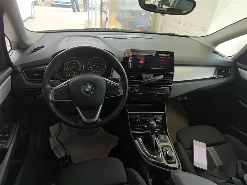 BMW 2 Series Tourer (Import) 2015 218i Leading Type фото 10