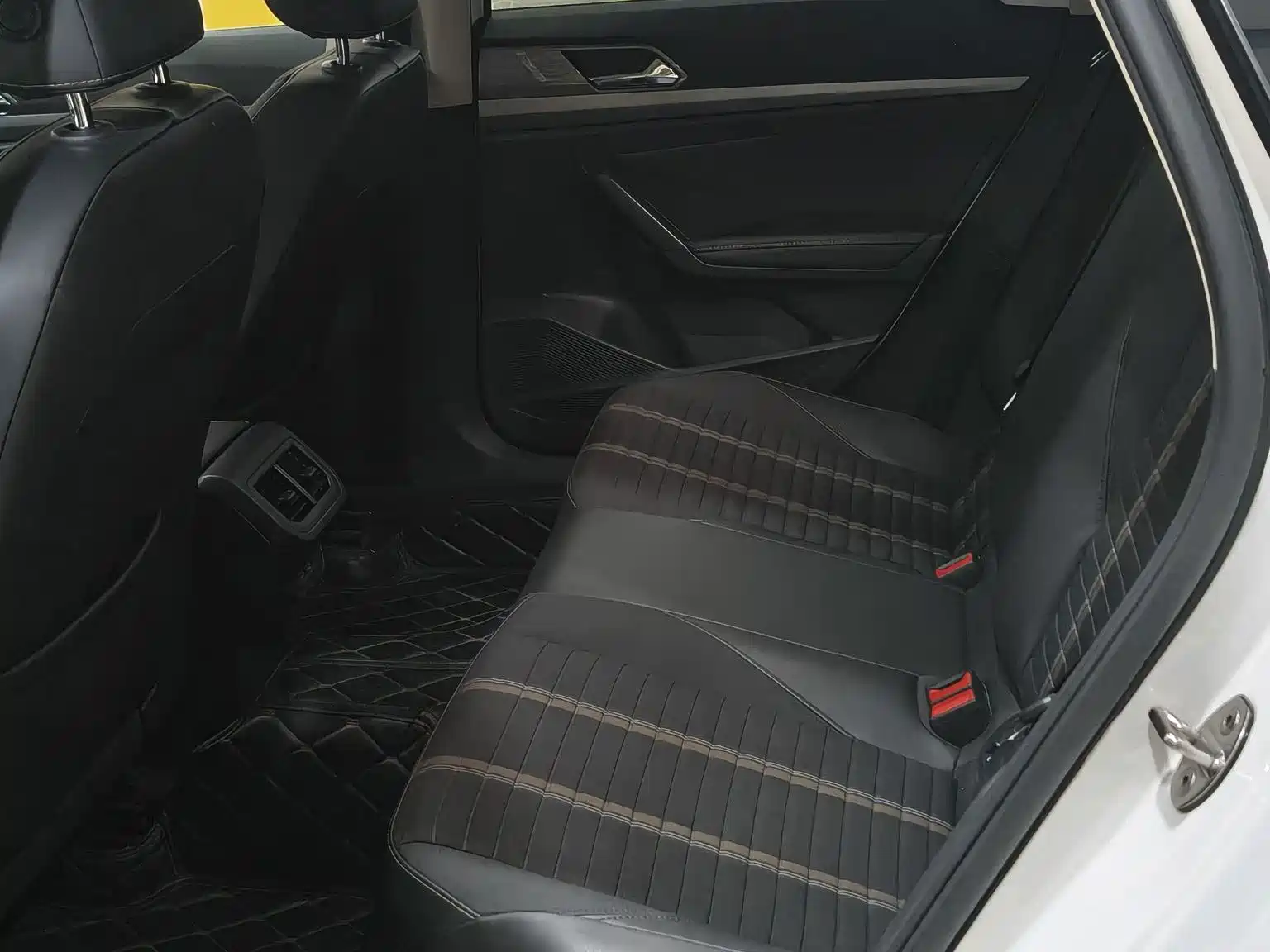 Photo 7 - Volkswagen Lavida