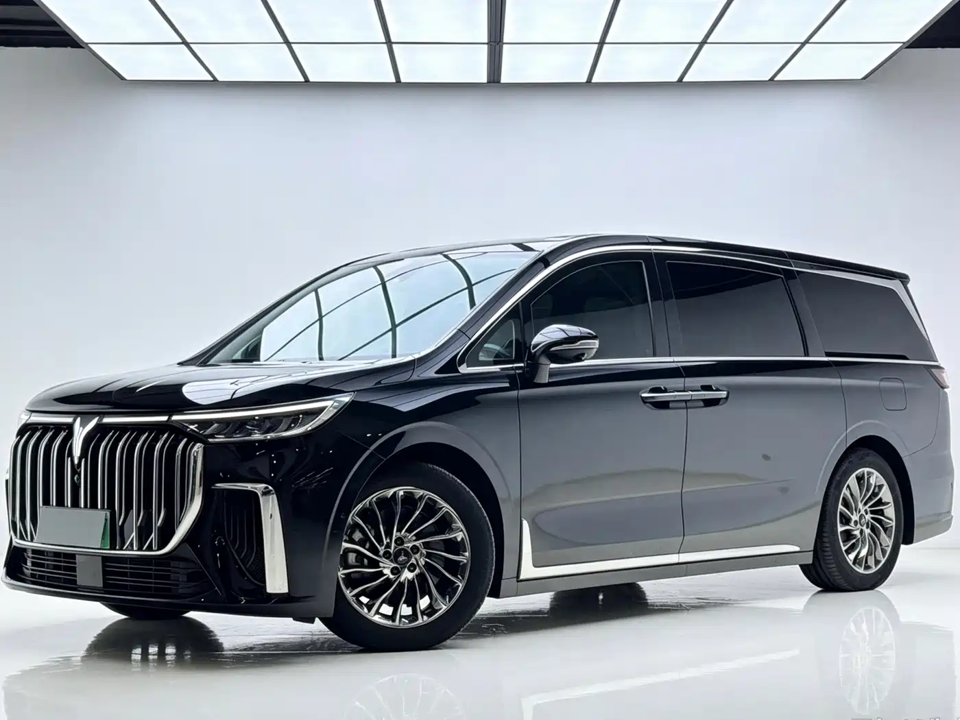 LANTU AUTOMOBILE LANTU DREAMER