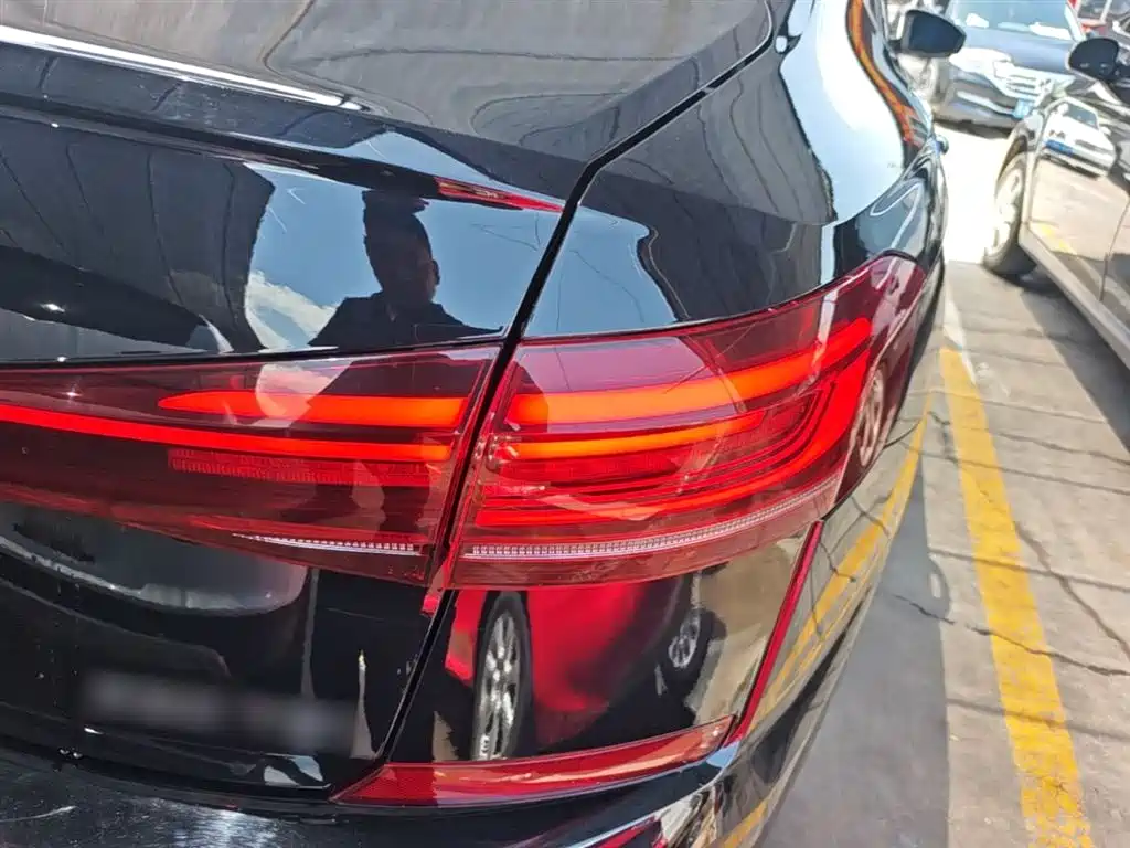 Volkswagen Passat 2024 330TSI Elite Edition фото 8