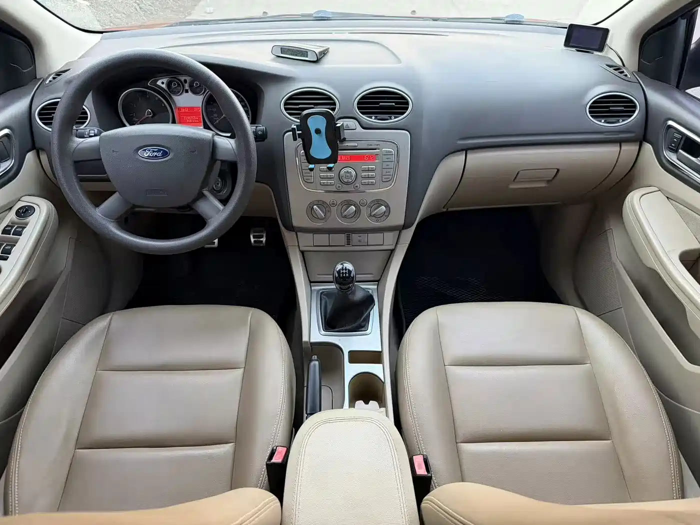 Фото 7 - Ford Focus