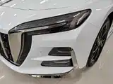 Фото 24 - Hongqi H6