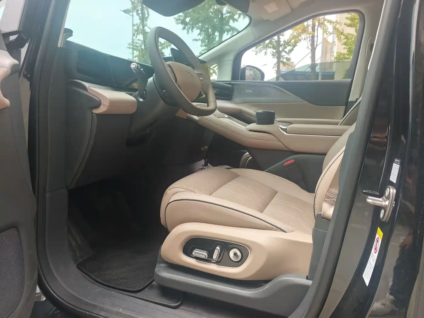 XPeng X9 2026 2025 Extended Range Edition
