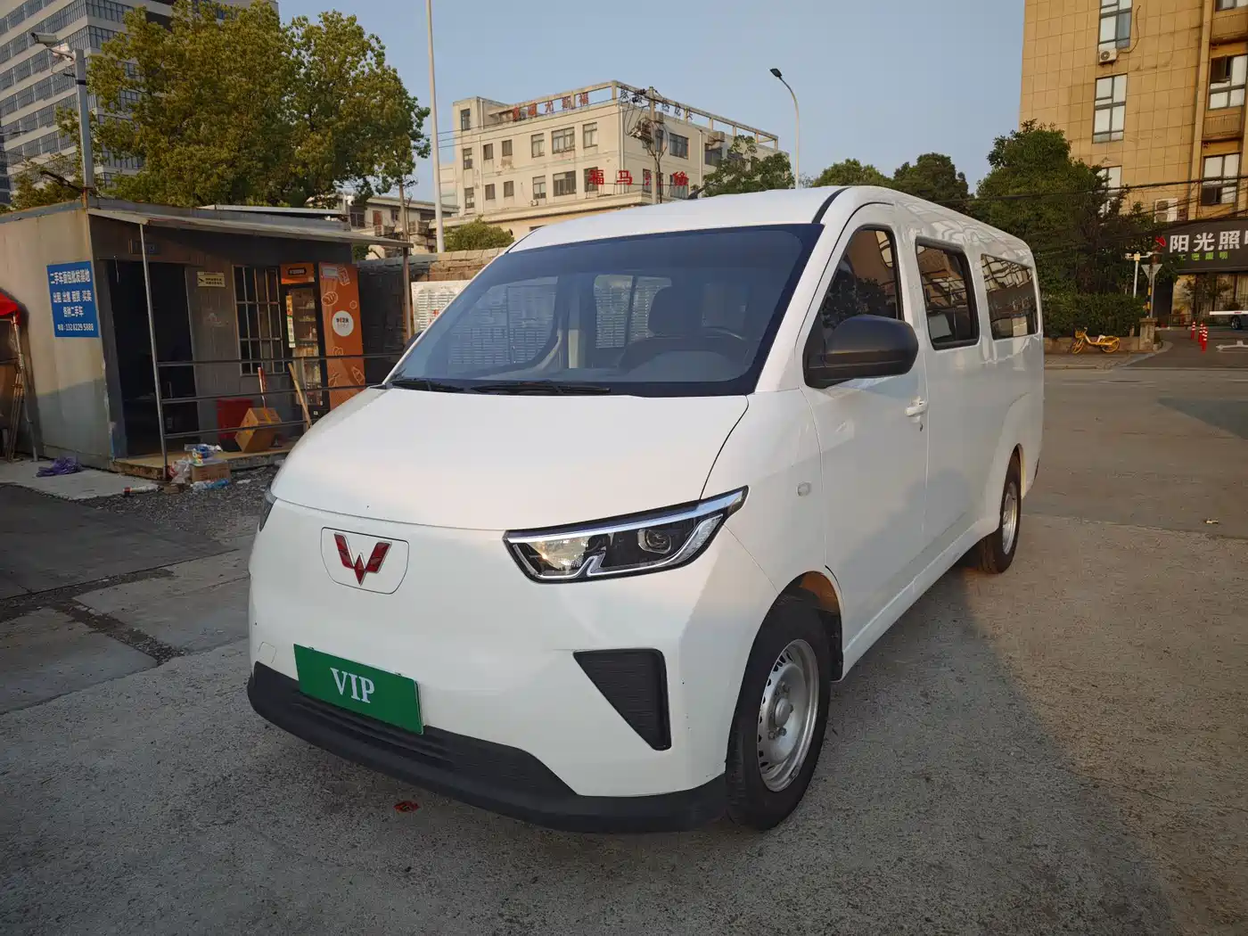 Wuling Motors Wuling Yangguang 2024 300KM Comfort Bus Version 75kW