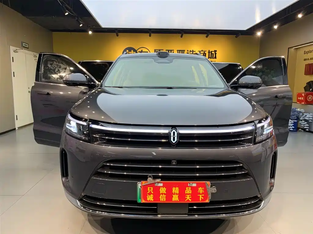 AITO Wenjie AITO M7 2024 1.5T Smart Drive 4WD Ultra 5-seater фото 2