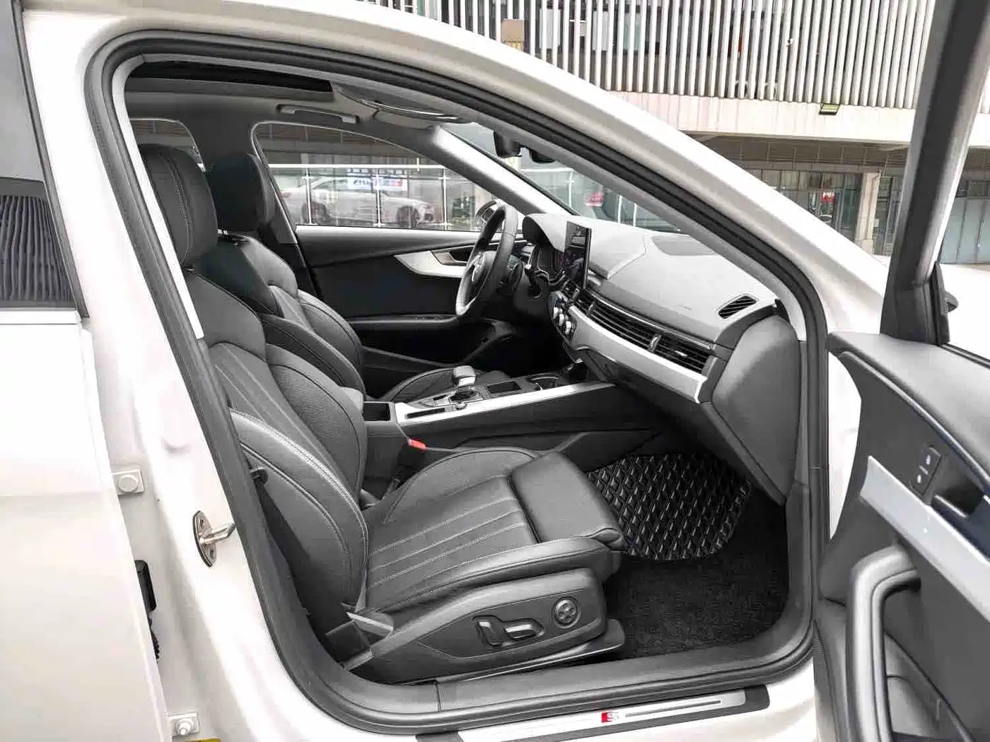 Audi A4L 2020 40 TFSI Fashion Dynamic Edition фото 10